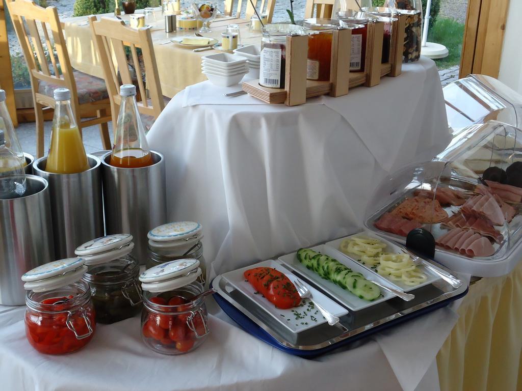 席勒伯格酒店 Schonach im Schwarzwald 客房 照片